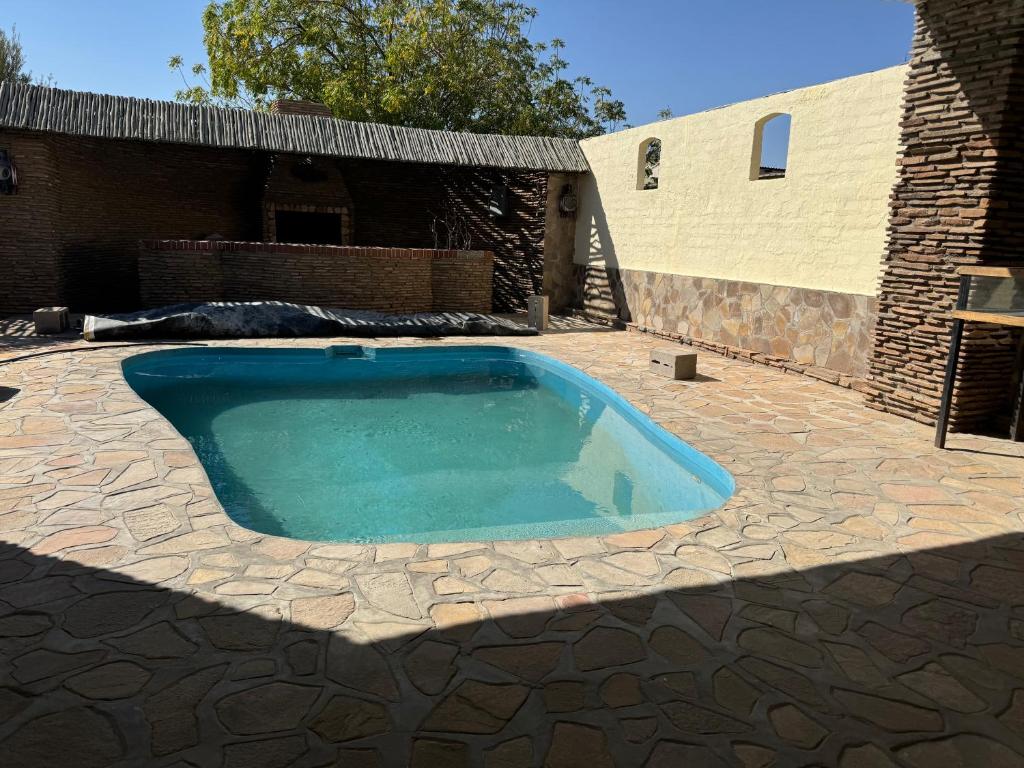 Bahnhof Hotel Usakos: Swimmingpool und Innenhof
