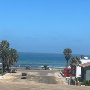By the Sea Swakopmund: Strandlage mit Palmen
