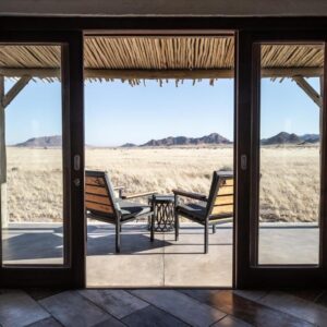 Desert Homestead Lodge: Verandasitzplätze mit Wüstenblick