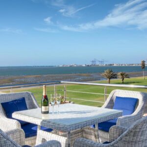 Flamingo Villas Boutique Hotel Walvis Bay: Balkon mit Blick auf die Lagune