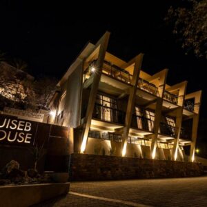 Kuiseb House Windhoek: Pension bei Nacht