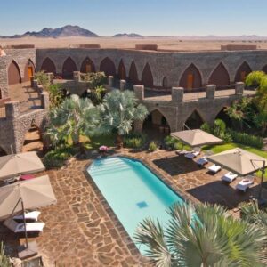 Le Mirage Sossusvlei: Luftaufnahme des Resorts mit Pool