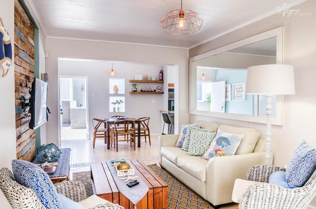 Mylas Cottage Swakopmund: Wohnbereich