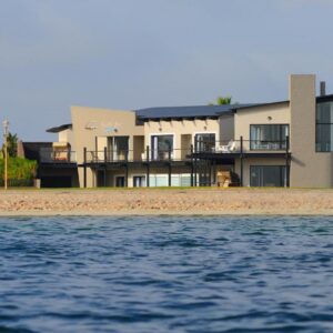 Oyster Box Guesthouse Walvis Bay: Pension am Lagunenufer