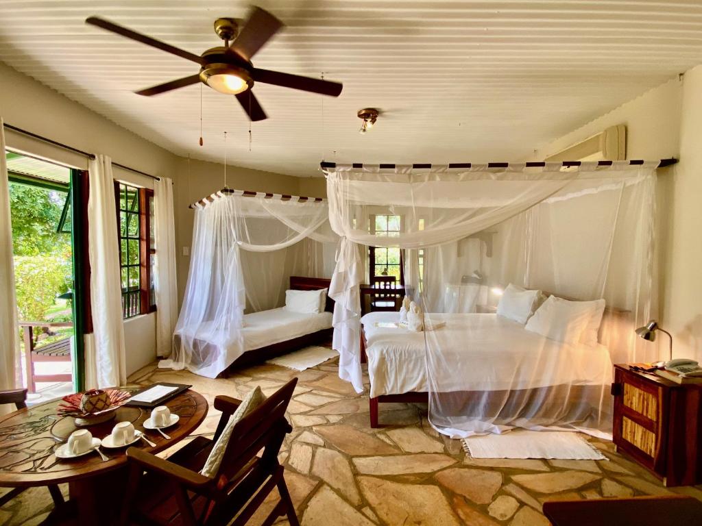 Tambuti Lodge, Unterkunft am Kavango