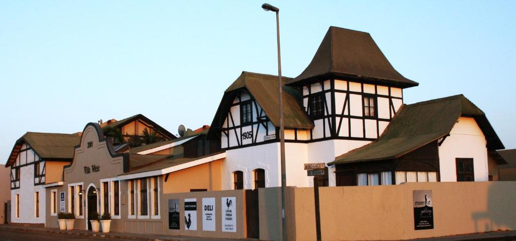 The Residence at Villa Wiese Swakopmund: weißes Gebäude von außen