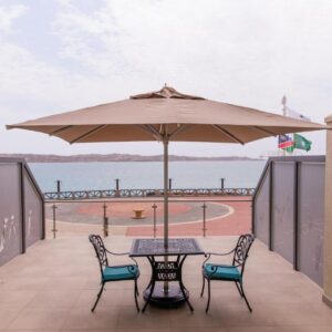 Waterfront Guest House Lüderitz: Terrasse mit Sitzplätzen
