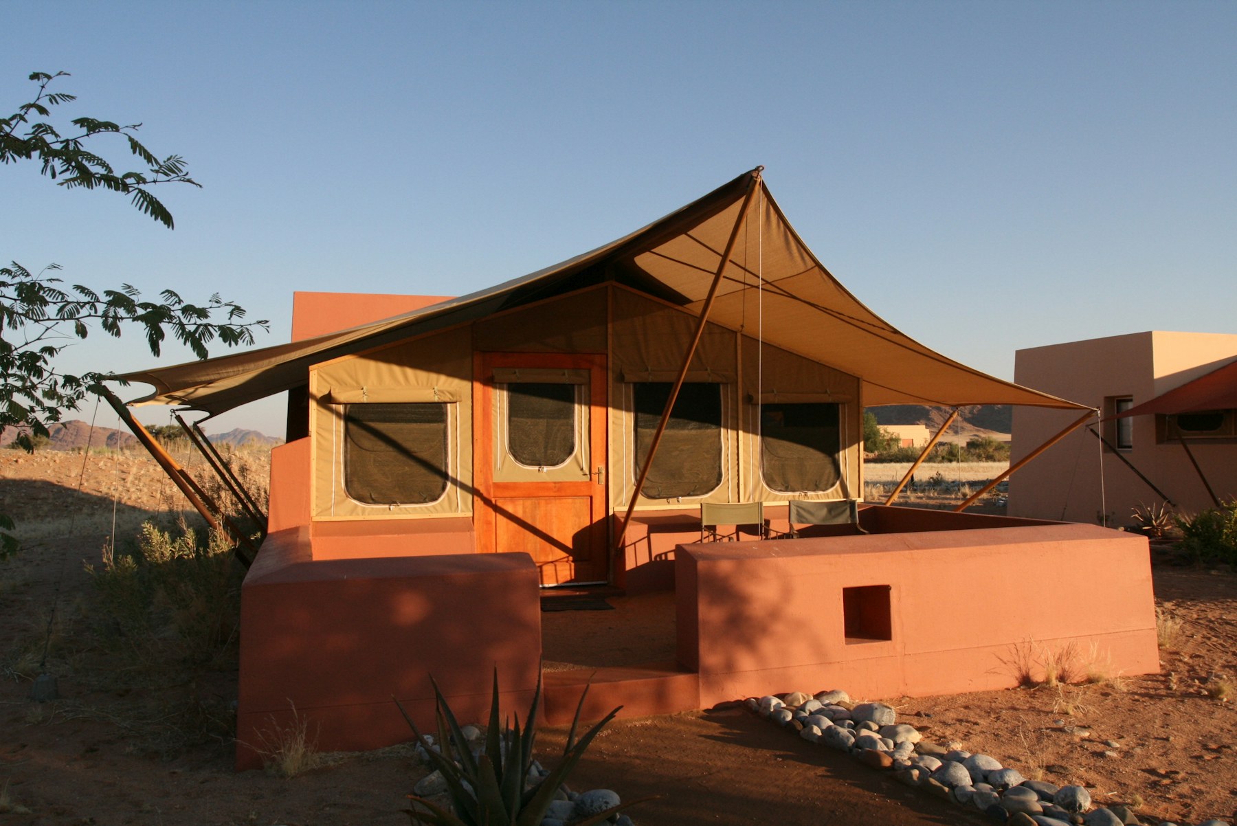 Zelt in der Wüste – öffentliche Campingplätze in Namibia