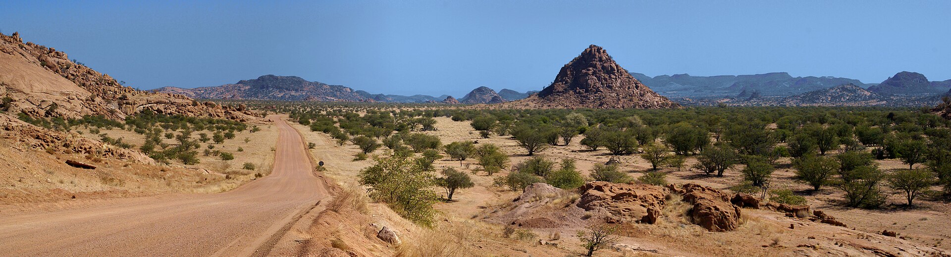 Straße Richtung Twyfelfontein auf der Route von Swakopmund nach Etosha