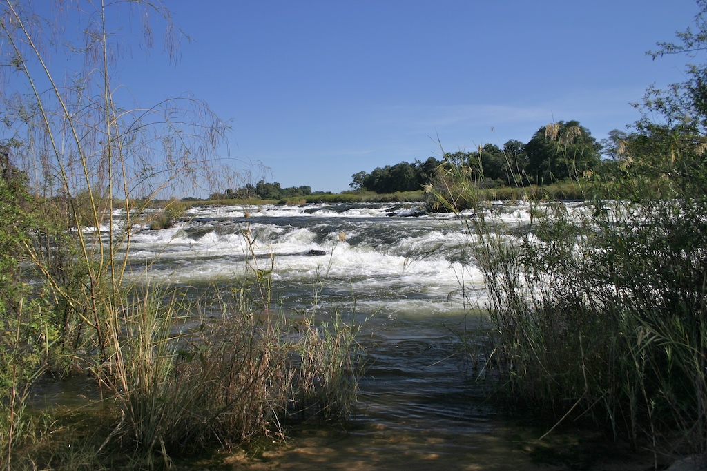 Popa Falls am Kavango bei Divundu