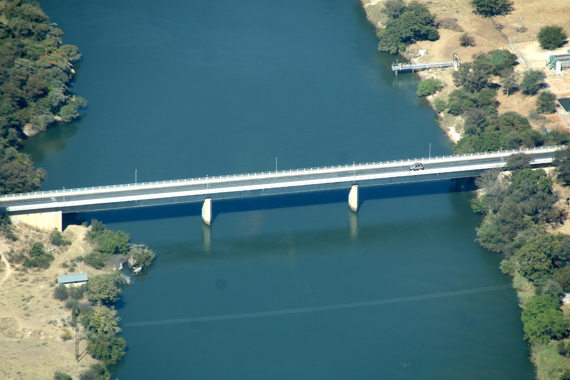 Die Bagani-Brücke über den Kavango bei Divundu, Namibia