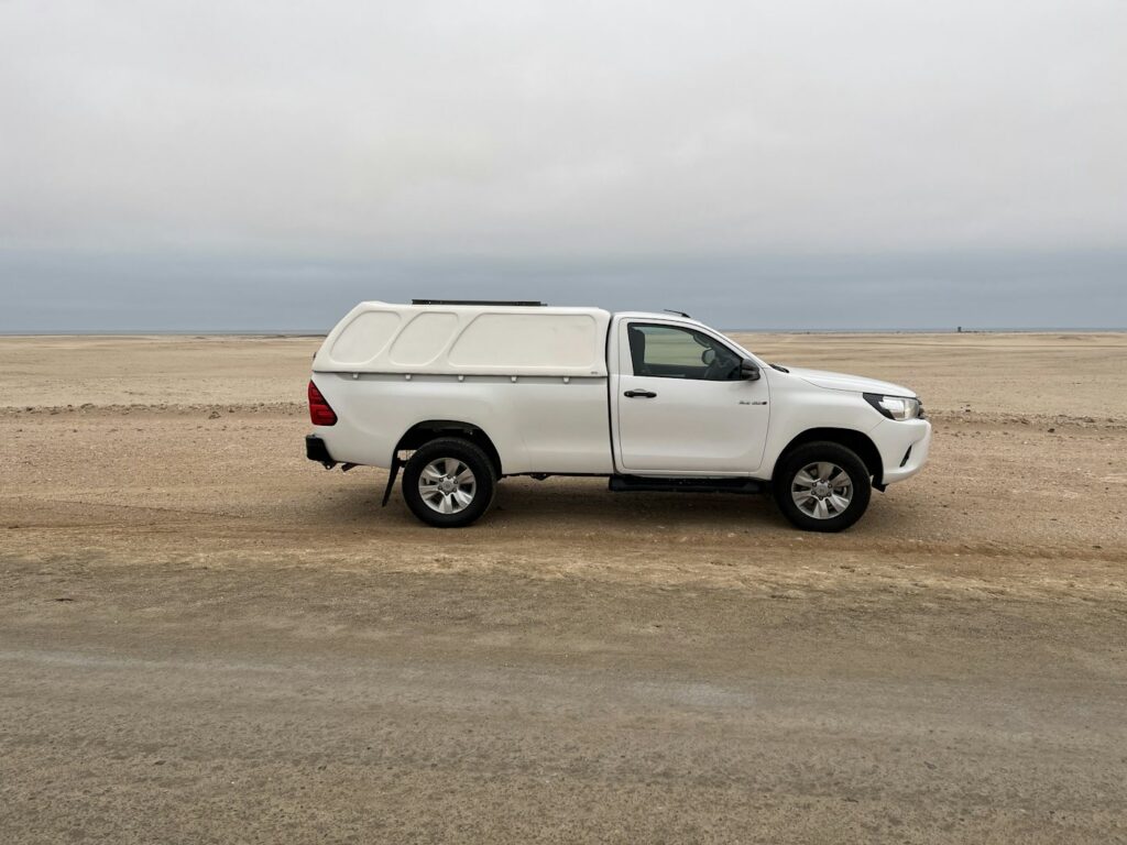 Pick-up in der namibischen Wüste
