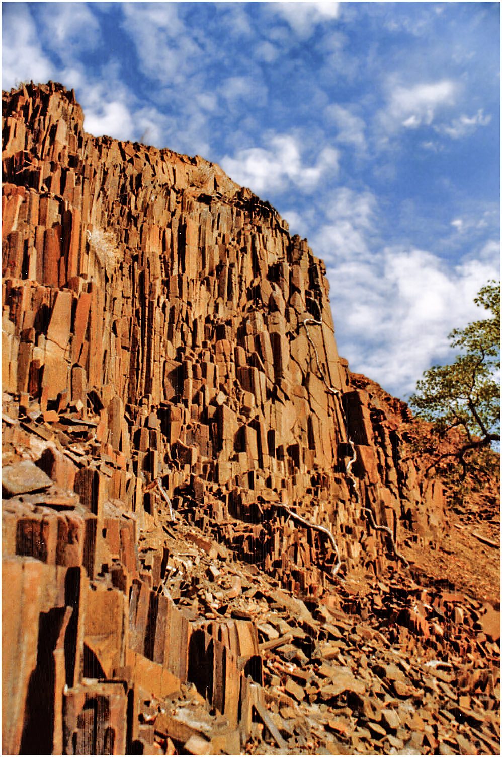 Die Säulenformation der Orgelpfeifen bei Khorixas, Damaraland, Namibia